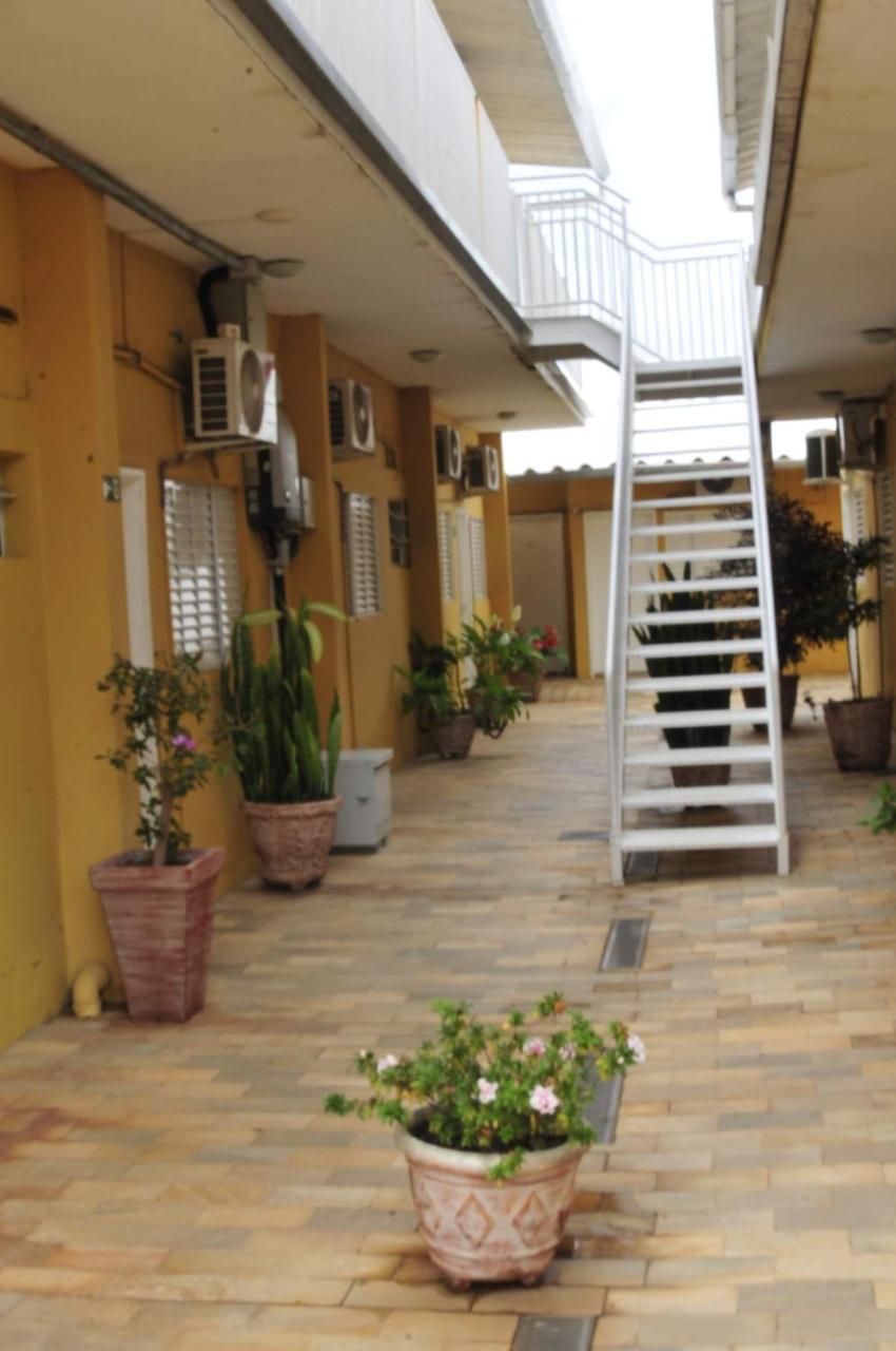 Unibarao Hotel -Proximo As Universidades Unicamp-Puc-Hospitais -Bancos-Restaurantes-Praca Capital -Shopping Dom Pedro - Expo Dom Pedro-Ceasa كامبيناس المظهر الخارجي الصورة