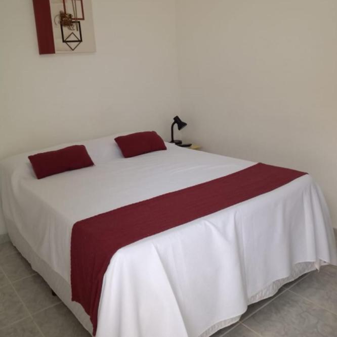 Unibarao Hotel -Proximo As Universidades Unicamp-Puc-Hospitais -Bancos-Restaurantes-Praca Capital -Shopping Dom Pedro - Expo Dom Pedro-Ceasa كامبيناس المظهر الخارجي الصورة